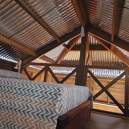 Maison Le Bois Joli Coeur Saint Benoit Bagian luar foto